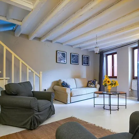 Deluxe Casa Flores With Sea View & Terrace Apartment *