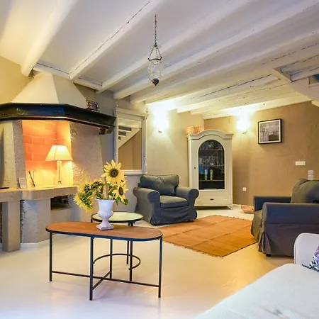 Deluxe Casa Flores With Sea View & Terrace Apartment *
