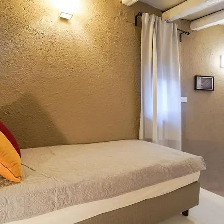 Deluxe Casa Flores With Sea View & Terrace Apartment *