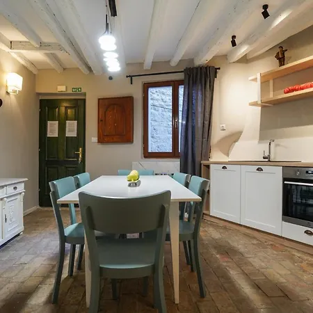 Апартаменты Deluxe Casa Flores With Sea View & Terrace *